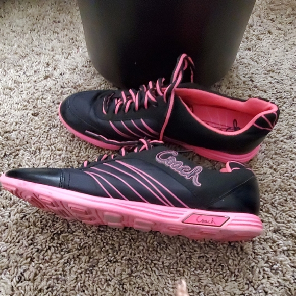 Coach shoes price firm without original box - Picture 4 of 4